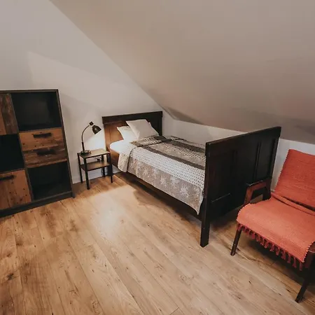Farm stay Sady Blotnica Dom Goscinny Prusy (Lower Silesia)