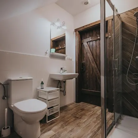 Farm stay Sady Blotnica Dom Goscinny Prusy (Lower Silesia)